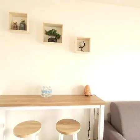 Apartment Cozy Nest,paris,opera,disney,la Defense, *