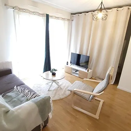 Cozy Nest,paris,opera,disney,la Defense, Apartment *